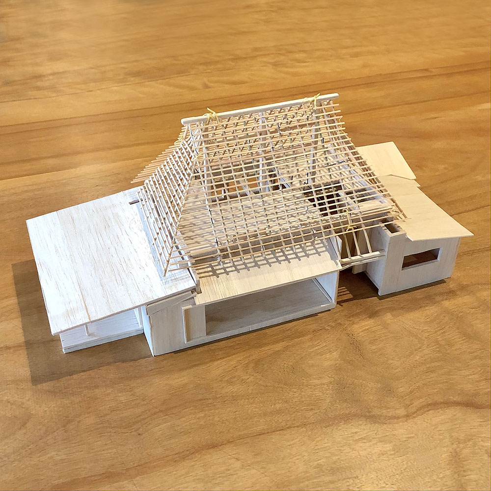 茅葺き屋根の家・模型