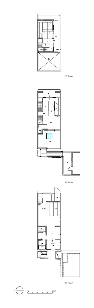 中庭のある狭小住宅　間取り図